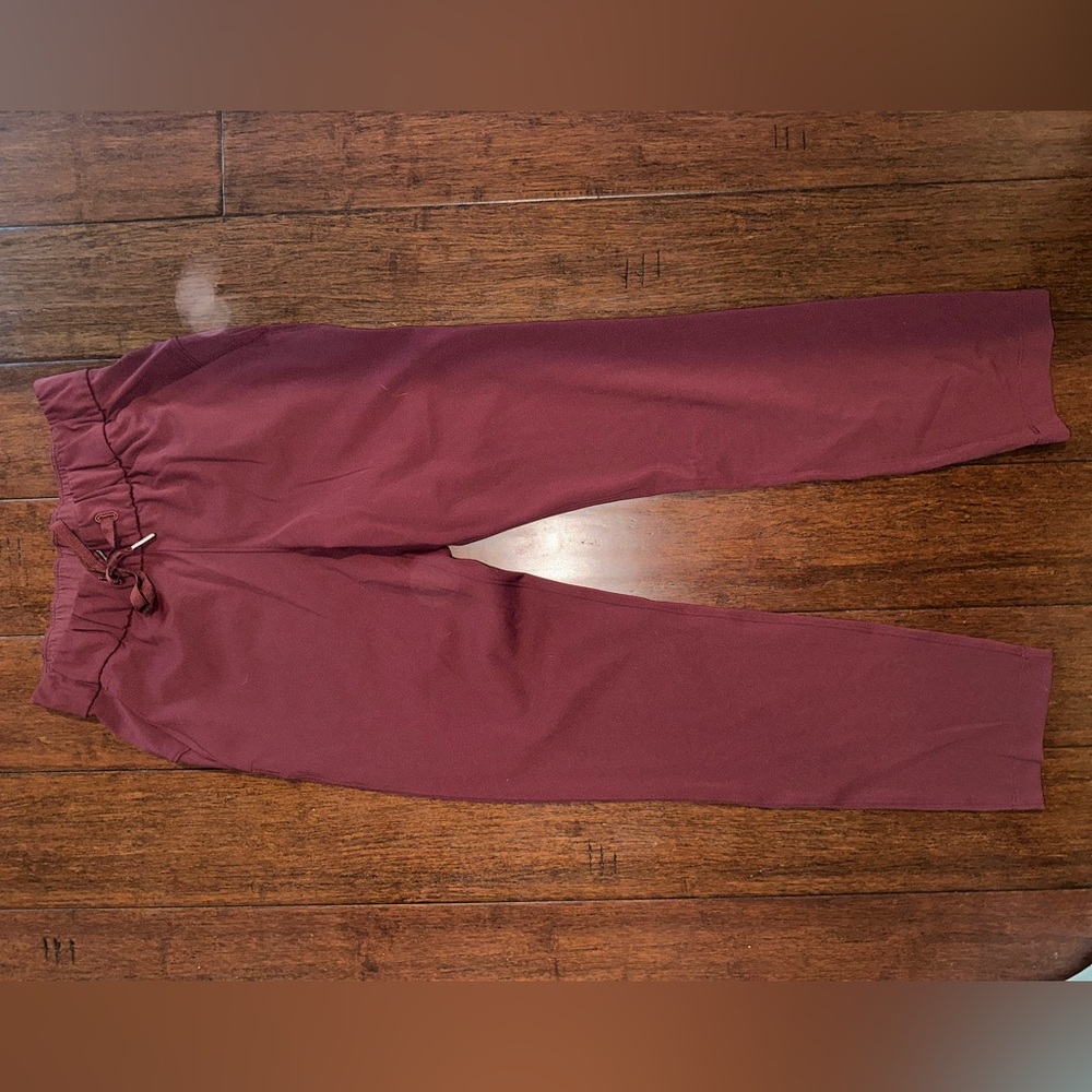 Lululemon pants! Never worn!